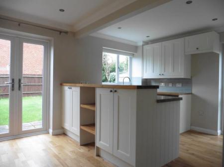 3 bedroom End of terrace house to let in Colt Close, Colehill