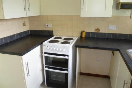 2 bedroom Semi-detached house to let in GEORGES MEWS, CORFE MULLEN,