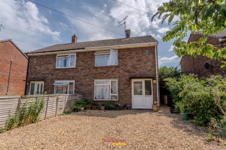 2 bedroom Semi-detached house for sale in Spittlefields, Ringwood