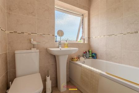 2 bedroom Semi-detached house for sale in Spittlefields, Ringwood