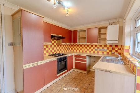 2 bedroom End of terrace house to let in COCKERELL CLOSE, MERLEY