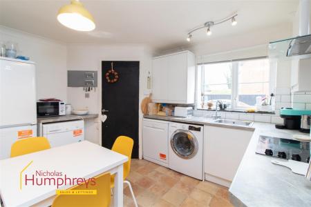 3 bedroom Terraced House for sale in Old Manor Close, Wimborne