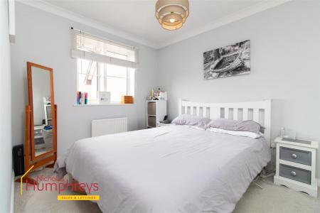 3 bedroom Terraced House for sale in Old Manor Close, Wimborne