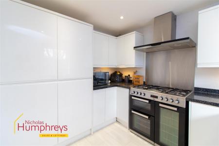 3 bedroom Terraced House for sale in Newmans Close, Wimborne