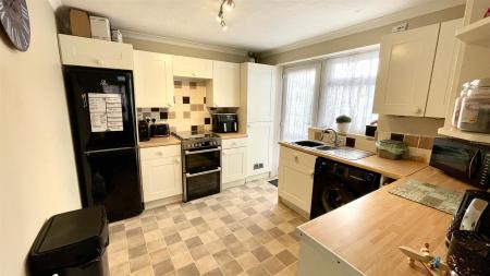 3 bedroom Detached house for sale in Camellia Close, Three Legged Cross