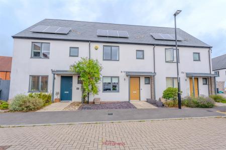 3 bedroom Terraced House for sale in Gold Drive, St. Leonards, Ringwood