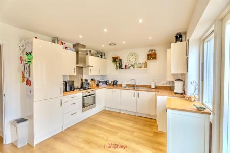 3 bedroom Terraced House for sale in Gold Drive, St. Leonards, Ringwood