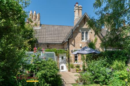 3 bedroom Terraced House for sale in Poole Lane, Bournemouth