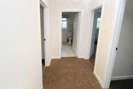 2 bedroom Detached house to let in Charlton, Hampreston