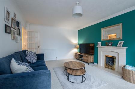 3 bedroom Detached house for sale in Saddle Close, Wimborne