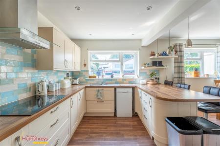 5 bedroom Detached bungalow for sale in Heron Drive, Wimborne