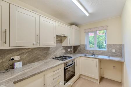 2 bedroom Terraced House to let in Colt Close, Wimborne