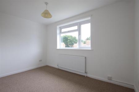 2 bedroom Terraced House to let in Sycamore Close, Creekmoor