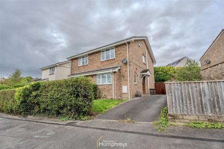 2 bedroom Semi-detached house to let in Bridle Way, Colehill
