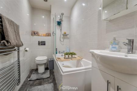 2 bedroom Terraced House to let in Canford View Drive, Colehill