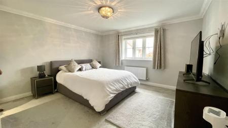 5 bedroom Detached house for sale in Ainsley Road, Wimborne