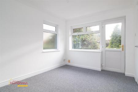 2 bedroom Detached bungalow to let in MORLEY CLOSE, BURTON