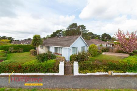 Bushmead Drive, Ashley Heath