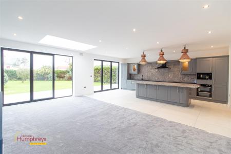 5 bedroom Detached bungalow for sale in Martindale Avenue, Wimborne