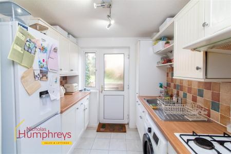 3 bedroom Terraced House to let in Coventry Close, Wimborne
