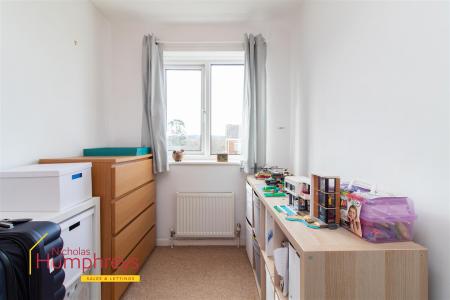 3 bedroom Terraced House to let in Coventry Close, Wimborne