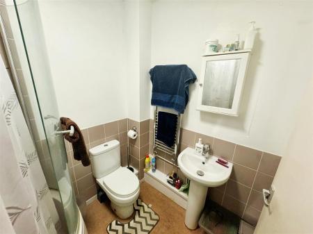 3 bedroom Terraced House to let in JUBILEE ROAD, CORFE MULLEN
