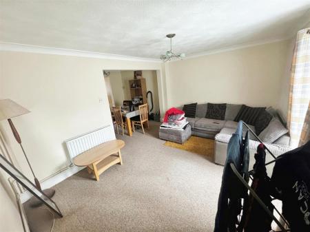 3 bedroom Terraced House to let in JUBILEE ROAD, CORFE MULLEN