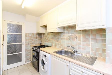 3 bedroom Semi-detached house to let in Warren Walk, Ferndown