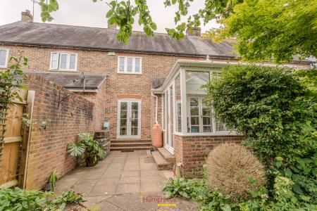 3 bedroom Terraced House to let in Bournemouth Road, Charlton Marshall