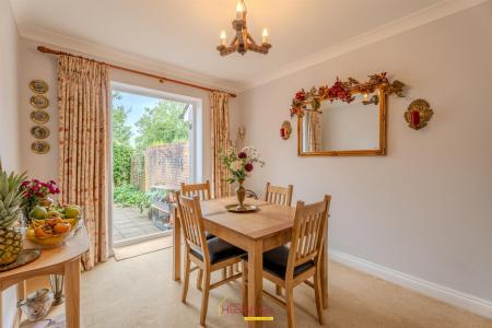 3 bedroom Terraced House to let in Bournemouth Road, Charlton Marshall