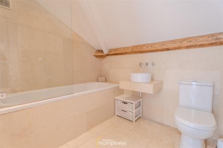 3 bedroom Apartment to let in High Street, Swanage