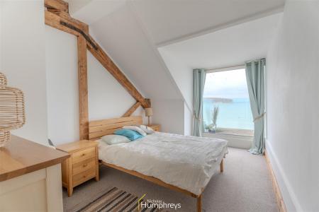 3 bedroom Apartment to let in High Street, Swanage