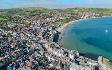 3 bedroom Apartment to let in High Street, Swanage