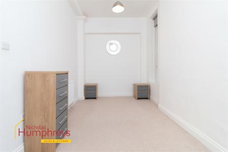 2 bedroom Apartment to let in Durley Gardens, Bournemouth