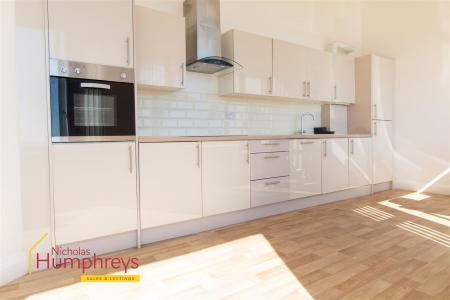 2 bedroom Apartment to let in Durley Gardens, Bournemouth