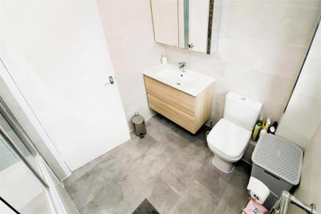 4 bedroom Detached house to let in West Way, Broadstone