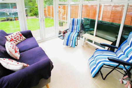 4 bedroom Detached house to let in West Way, Broadstone