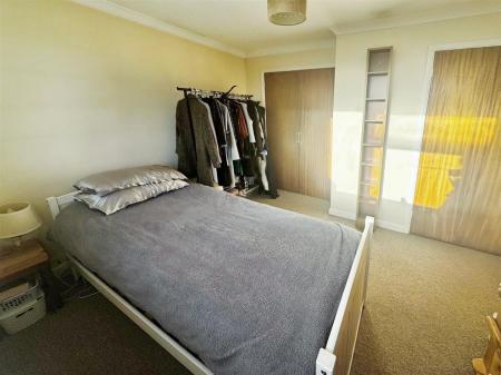 4 bedroom Detached house to let in CHERRY HILL GROVE UPTON POOLE