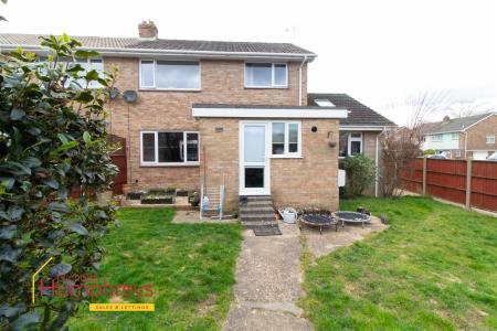 4 bedroom Semi-detached house to let in GURNEY ROAD, CORFE MULLEN