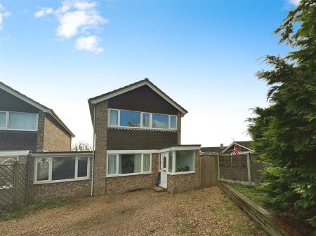 Heathfield Road, West Moors