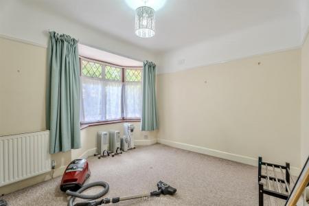 2 bedroom Detached bungalow to let in Woolsbridge Road, Ashley Heath