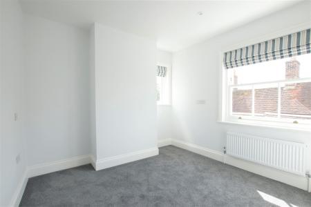 4 bedroom Town house to let in West Borough, Wimborne