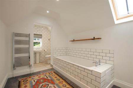 4 bedroom Town house to let in West Borough, Wimborne