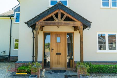 4 bedroom Detached house to let in Tower Close, Chalbury, Wimborne