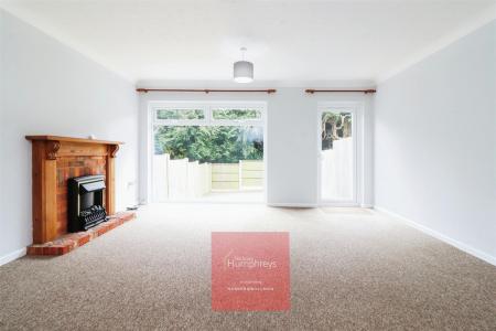 3 bedroom Detached house to let in FARRIERS CLOSE, COLEHILL