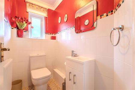 4 bedroom Detached house for sale in Hobbs Park, St. Leonards