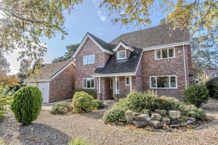 4 bedroom Detached house for sale in Hobbs Park, St. Leonards