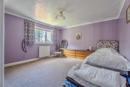 4 bedroom Detached house for sale in Hobbs Park, St. Leonards