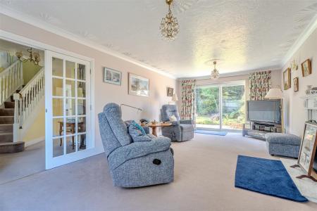 4 bedroom Detached house for sale in Hobbs Park, St. Leonards