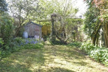 3 bedroom Semi-detached house to let in Greenhill Close, Wimborne